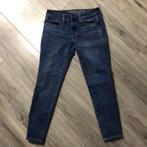 NWOT American Eagle blue jeans 6 short
